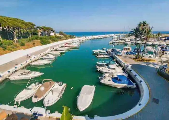 Cabopino & Marina アパート